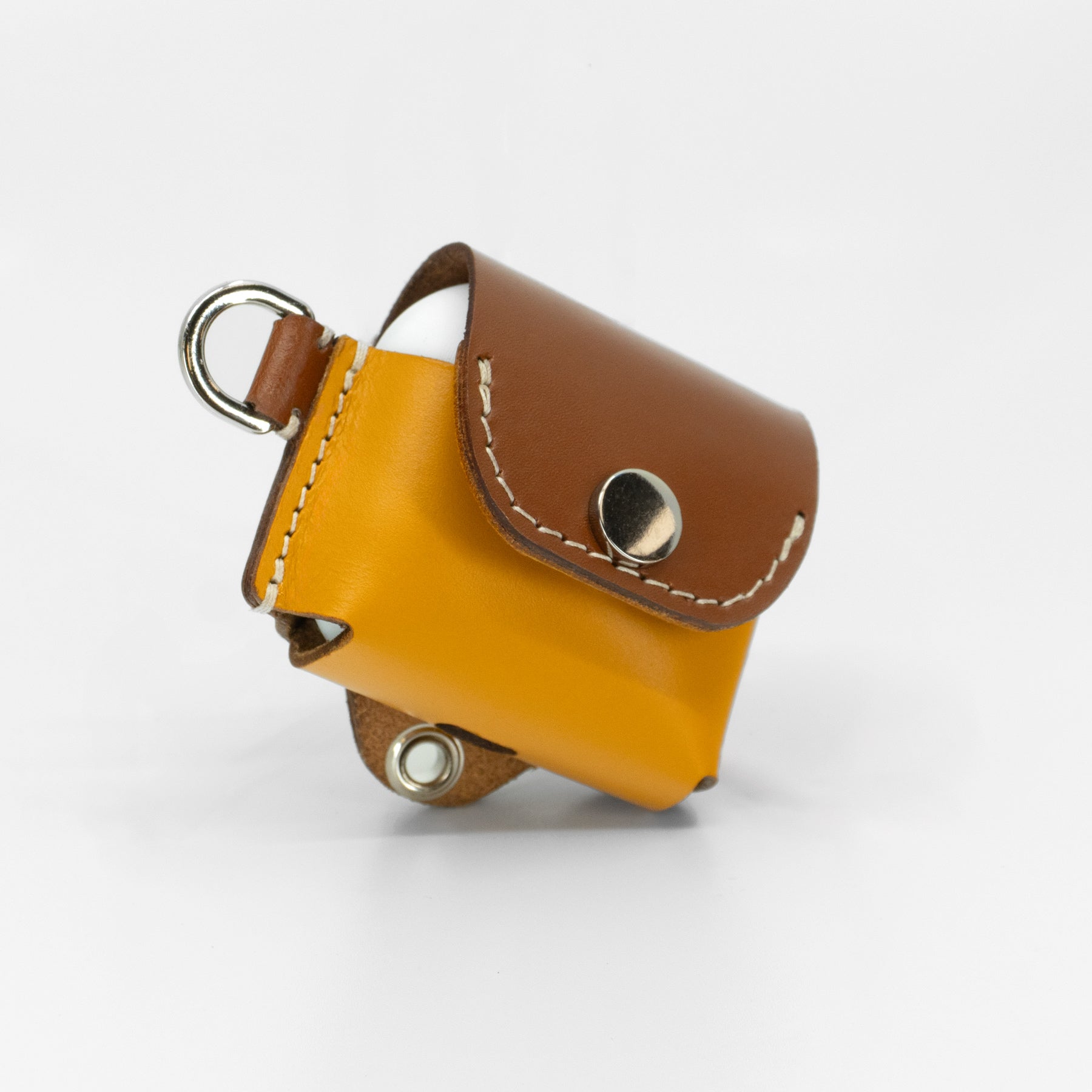 AirPods 4 Leather Case – Gaeta Leather with Optional Strap