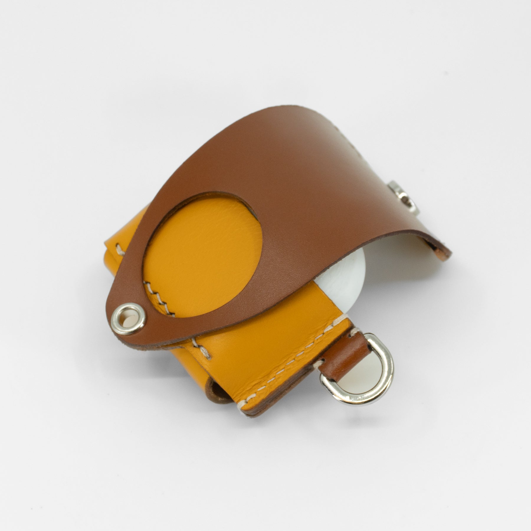 AirPods 4 Leather Case – Gaeta Leather with Optional Strap