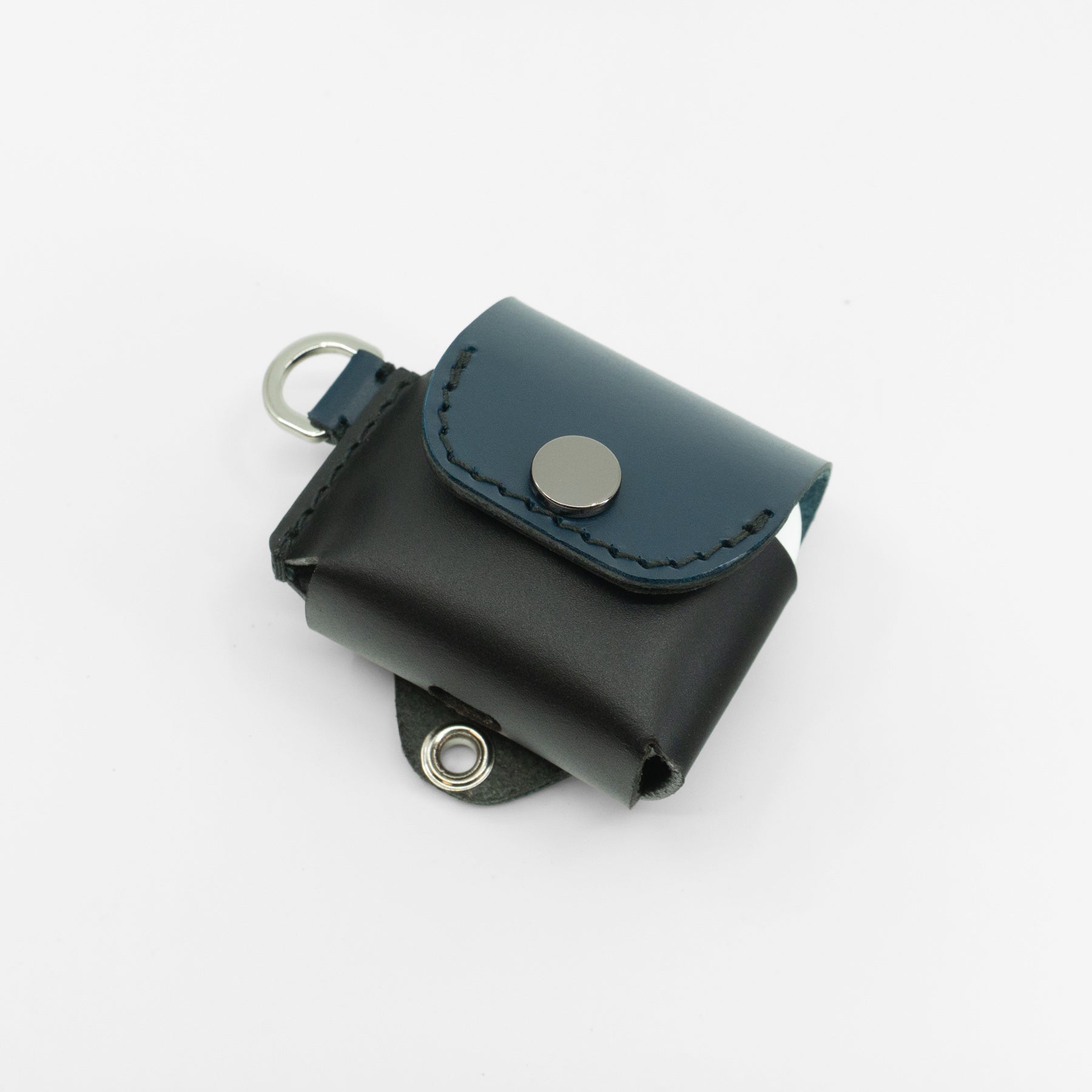AirPods 4 Leather Case – Gaeta Leather with Optional Strap