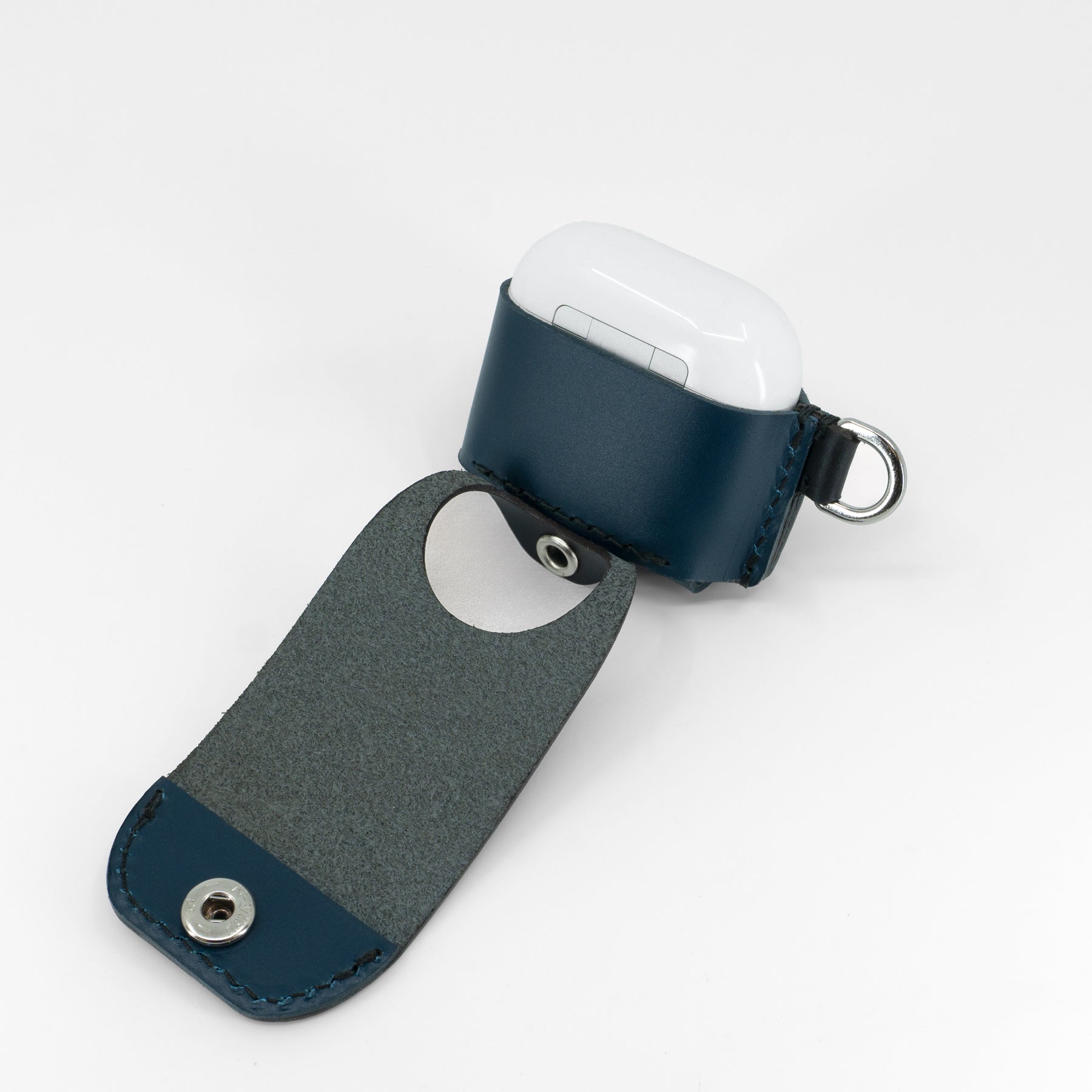 AirPods 4 Leather Case – Gaeta Leather with Optional Strap