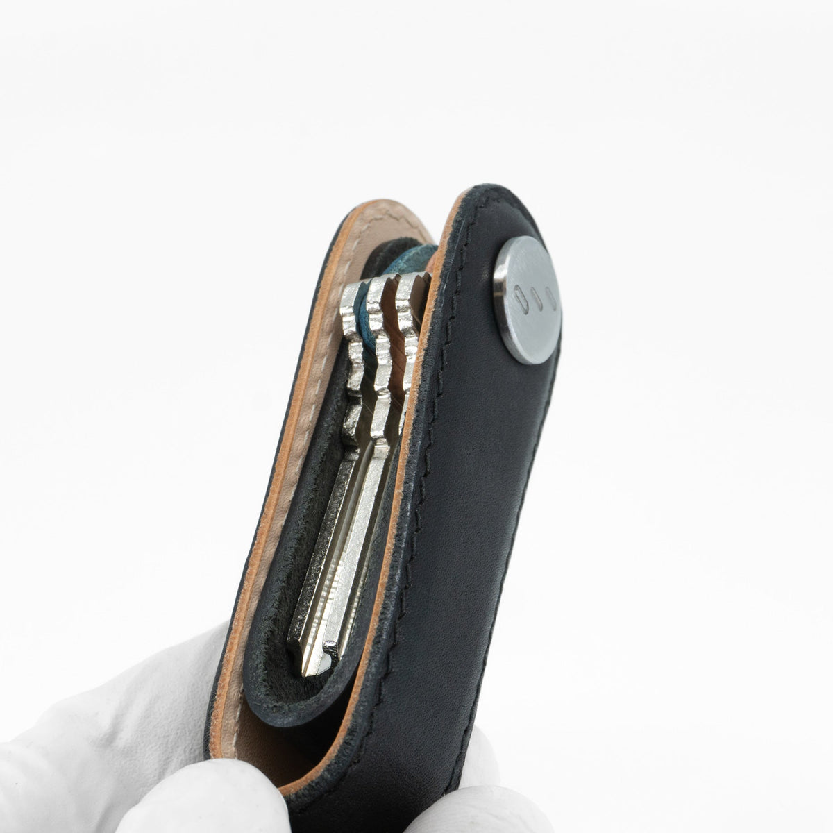 Black NOVONAPPA calfskin key organizer, top view
