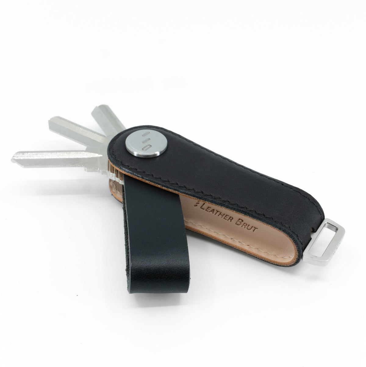 Texture close-up of black NOVONAPPA calfskin key organizer