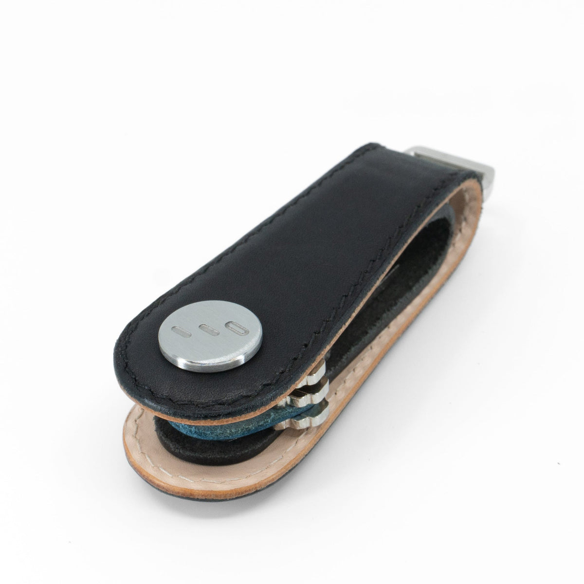 Black NOVONAPPA calfskin key organizer with custom engraving detail