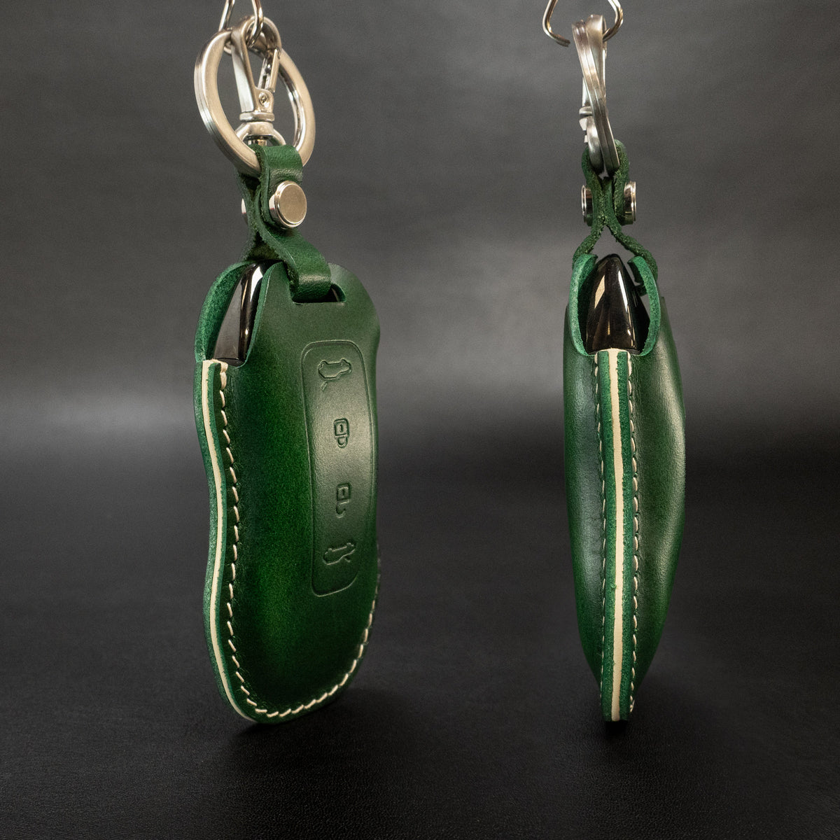 Porsche Macan EV key fob leather cover, color option shown