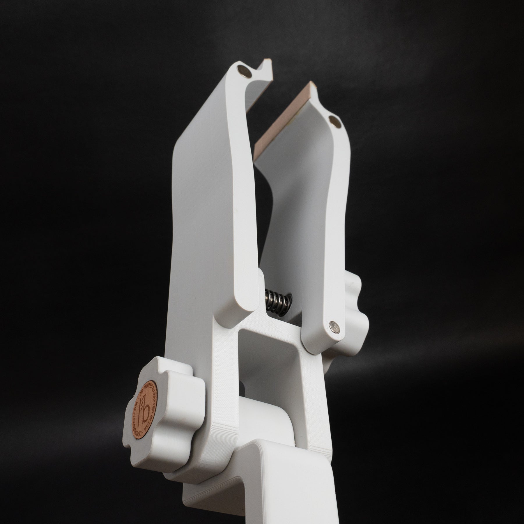 Leather Stitching Pony – 3D Printed Clamp Vise with Magnet & Leather Lining – Portable for Hand Sewing Projects