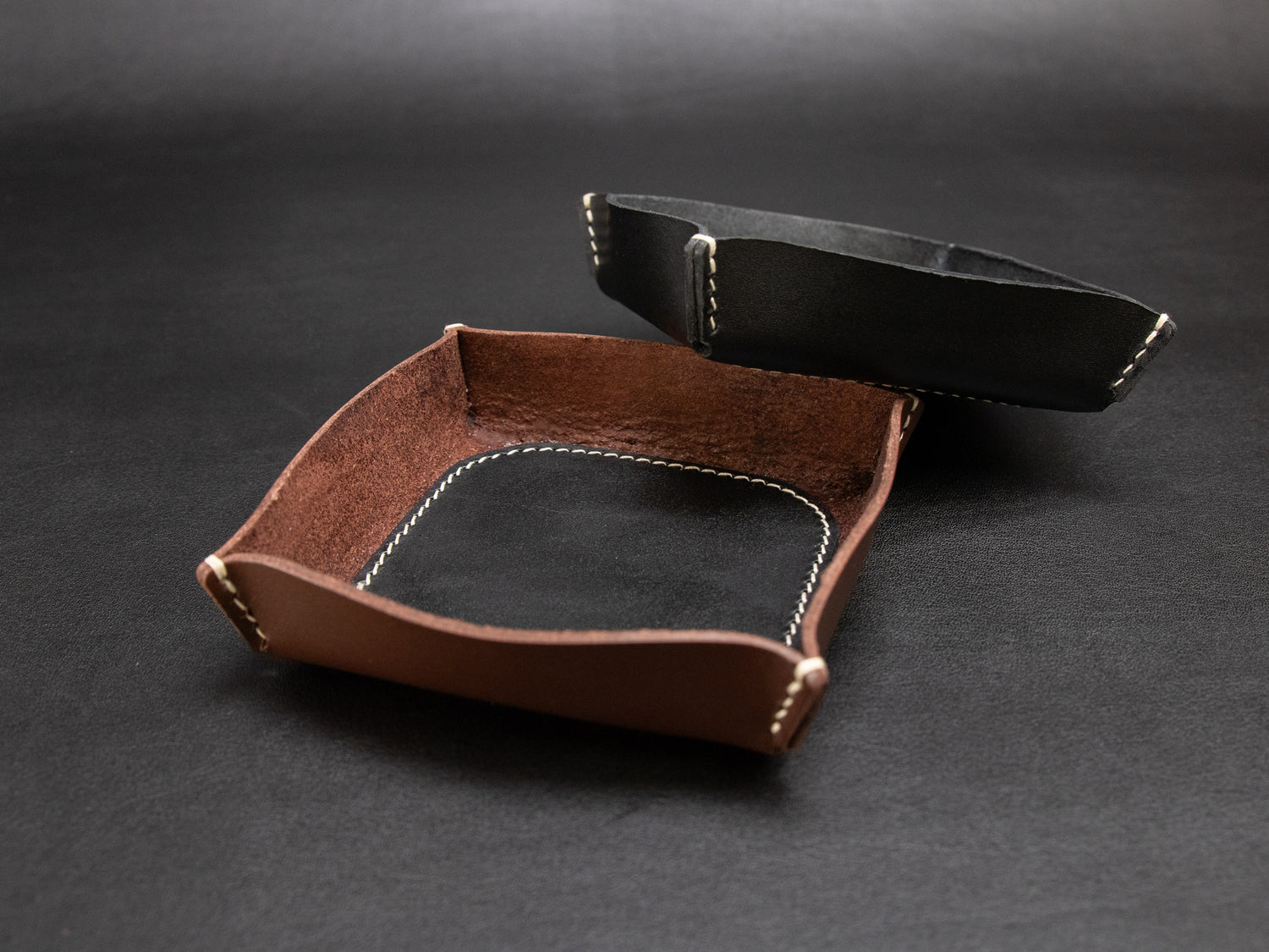 Leather Tray [TRs] Small size - Veg Tanned Leather - Personalized Stamp - Handcrafted in USA