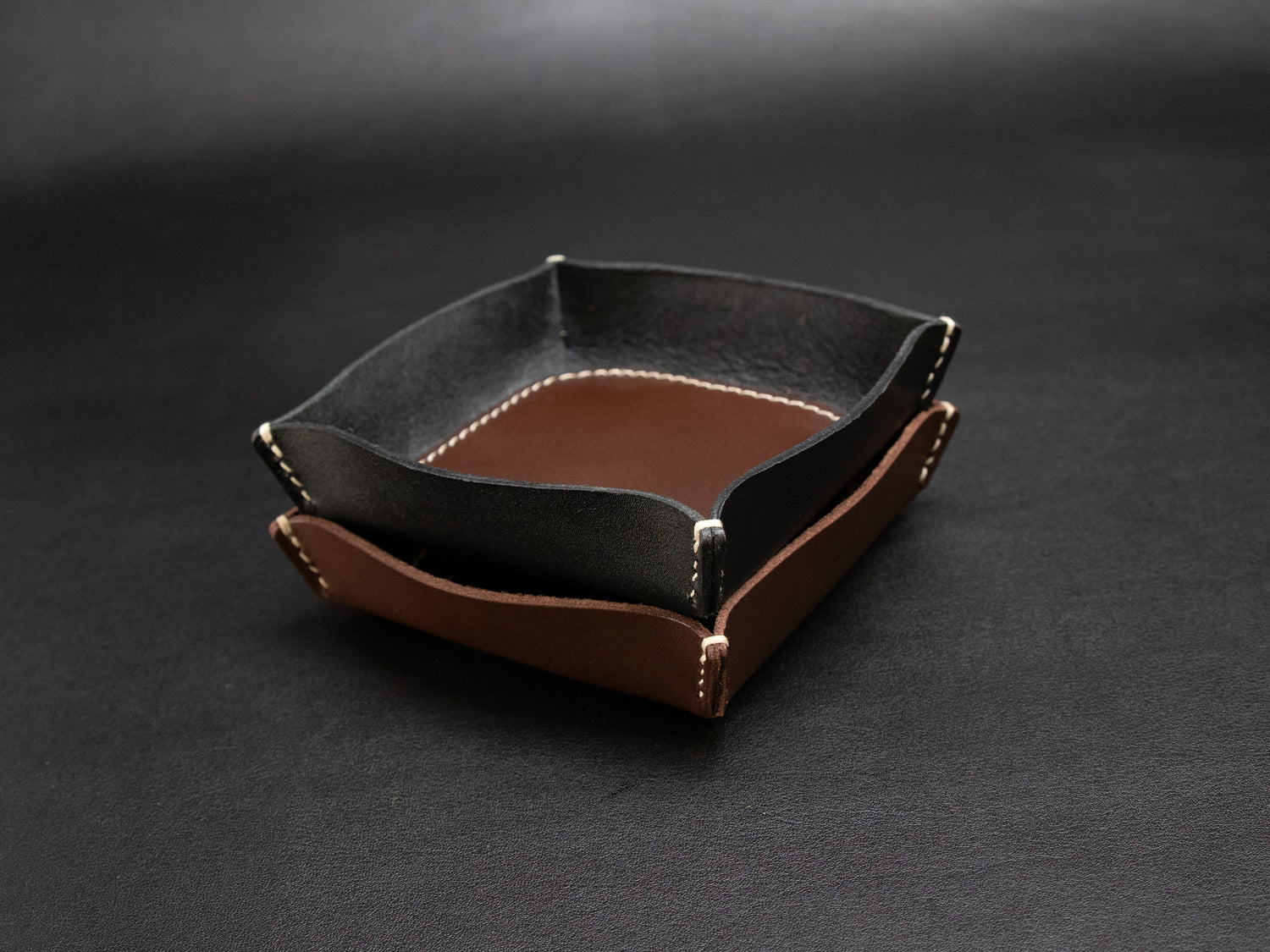 Leather Tray [TRs] Small size - Veg Tanned Leather - Personalized Stamp - Handcrafted in USA