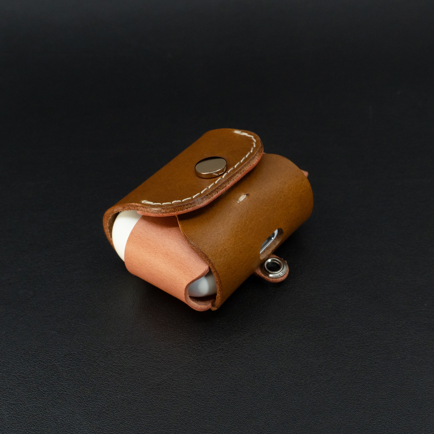 AirPods Pro 3 Leather Case – Custom Two-Tone Leather | Handcrafted