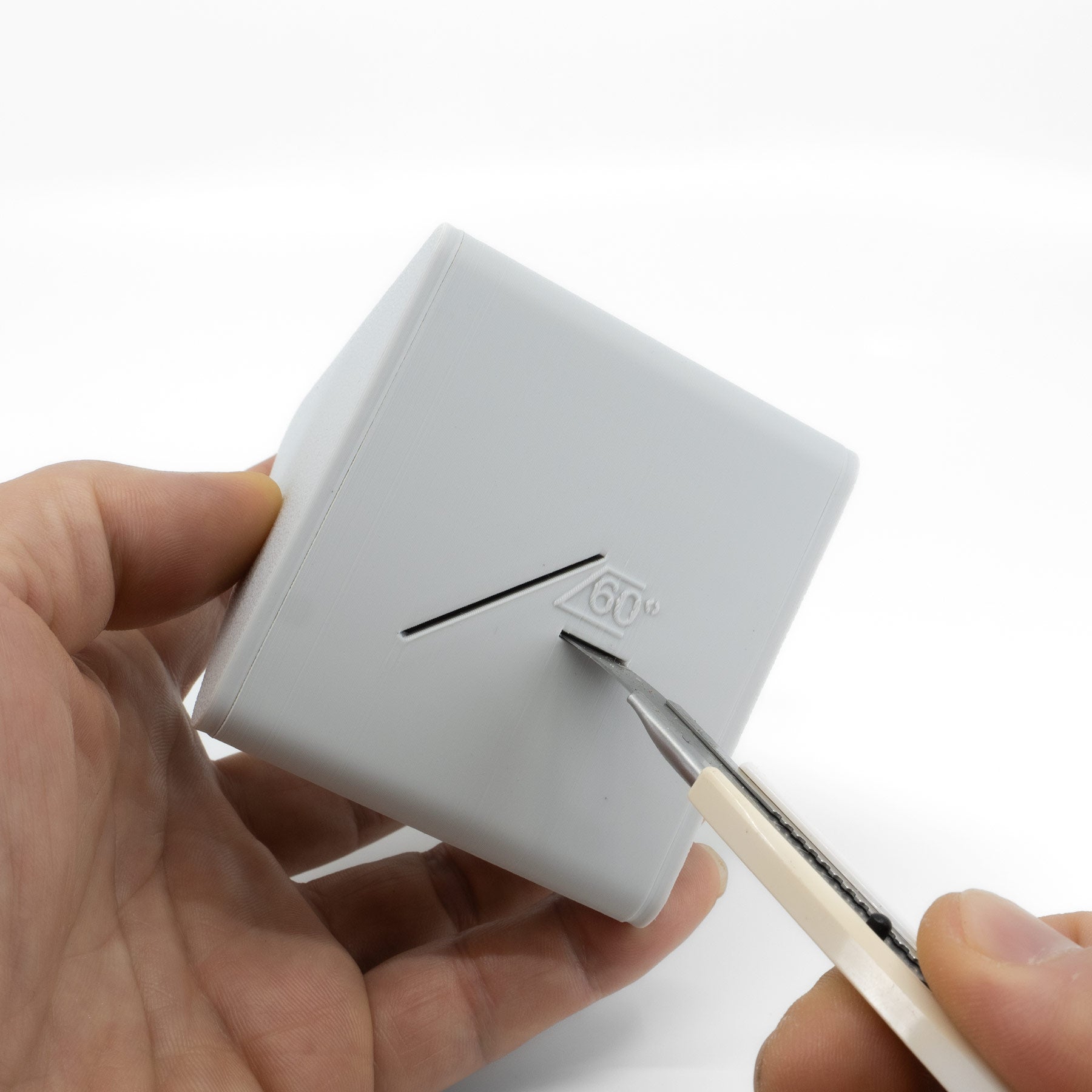 3D Printed Blade Breaker &amp; Disposal Tool – Fits 30°, 60°, Utility Blades Cutter