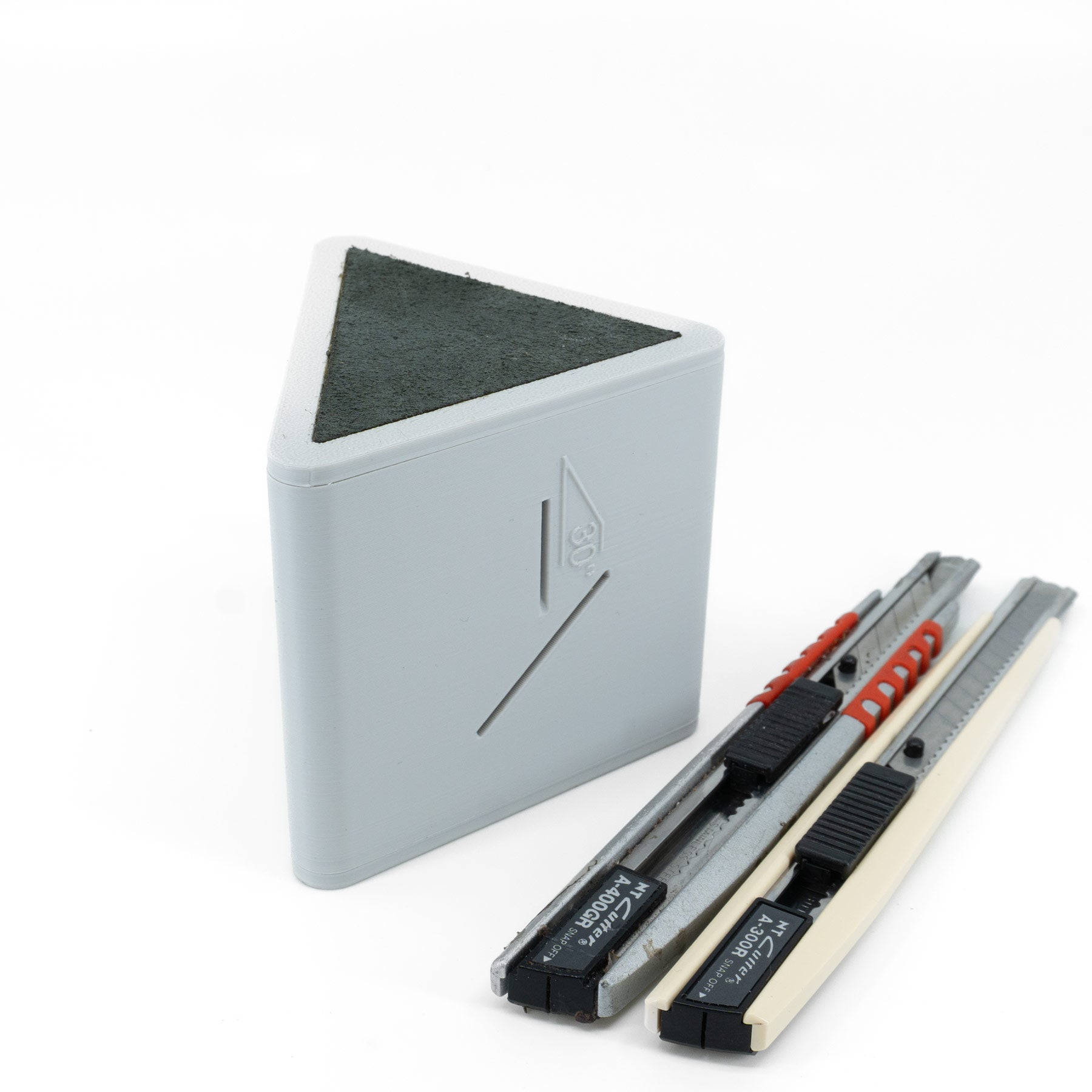 3D Printed Blade Breaker &amp; Disposal Tool – Fits 30°, 60°, Utility Blades Cutter