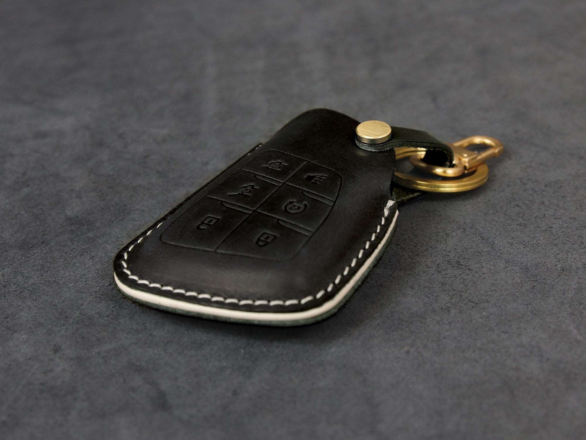 Chevrolet / GMC [4-6]  Key Fob Cover Fits Tahoe, Suburban / Yukon  - Italian Veg-Tanned Leather -6 Buttons