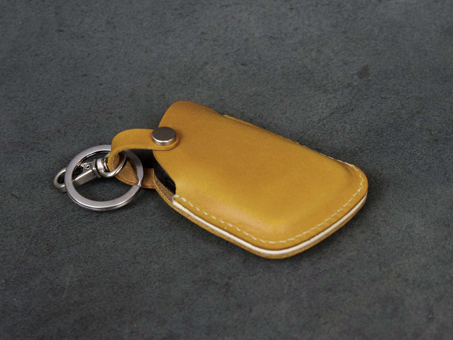 Chevrolet / GMC [4-6]  Key Fob Cover Fits Tahoe, Suburban / Yukon  - Italian Veg-Tanned Leather -6 Buttons