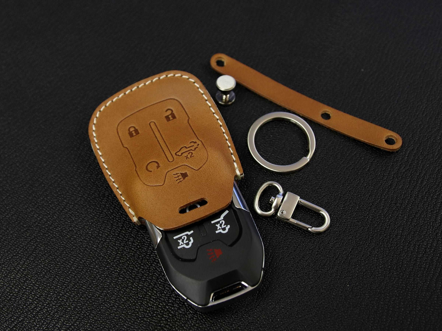 Chevrolet / GMC [1-5]  Key Fob Cover - Silverado 1500, 2500, 3500 / Sierra, Acadia, Sierra, Terrain, etc. - Italian Veg-Tanned Leather -5 Buttons