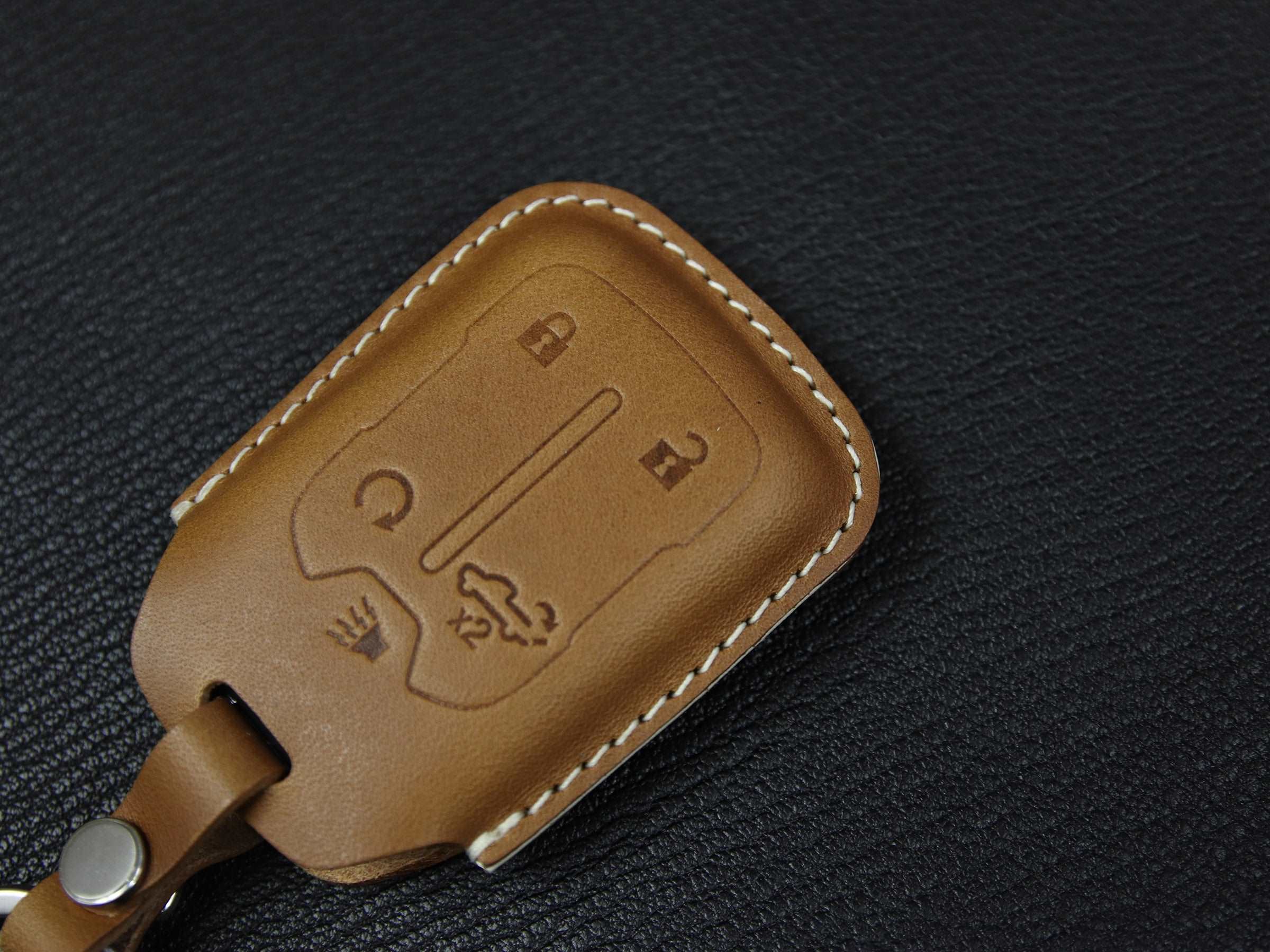 Chevrolet / GMC [1-5]  Key Fob Cover - Silverado 1500, 2500, 3500 / Sierra, Acadia, Sierra, Terrain, etc. - Italian Veg-Tanned Leather -5 Buttons