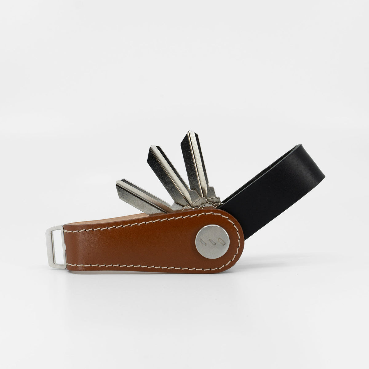 Brown Gaeta veg-tanned leather key organizer, front view