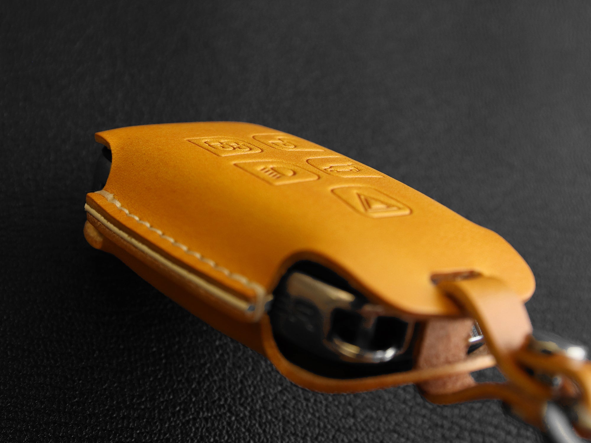 Land Rover Series [3] Leather Key Fob Cover - Range Rover Sport, Discovery 4 - Italian Veg-Tanned Leather