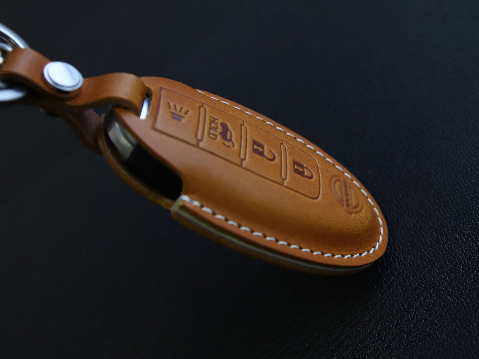 Nissan Series [1-4] Key Case -Altima Maxima Murano Pathfinder Rogue Armada Frontier - Italian Veg-tanned Leather -4 Buttons