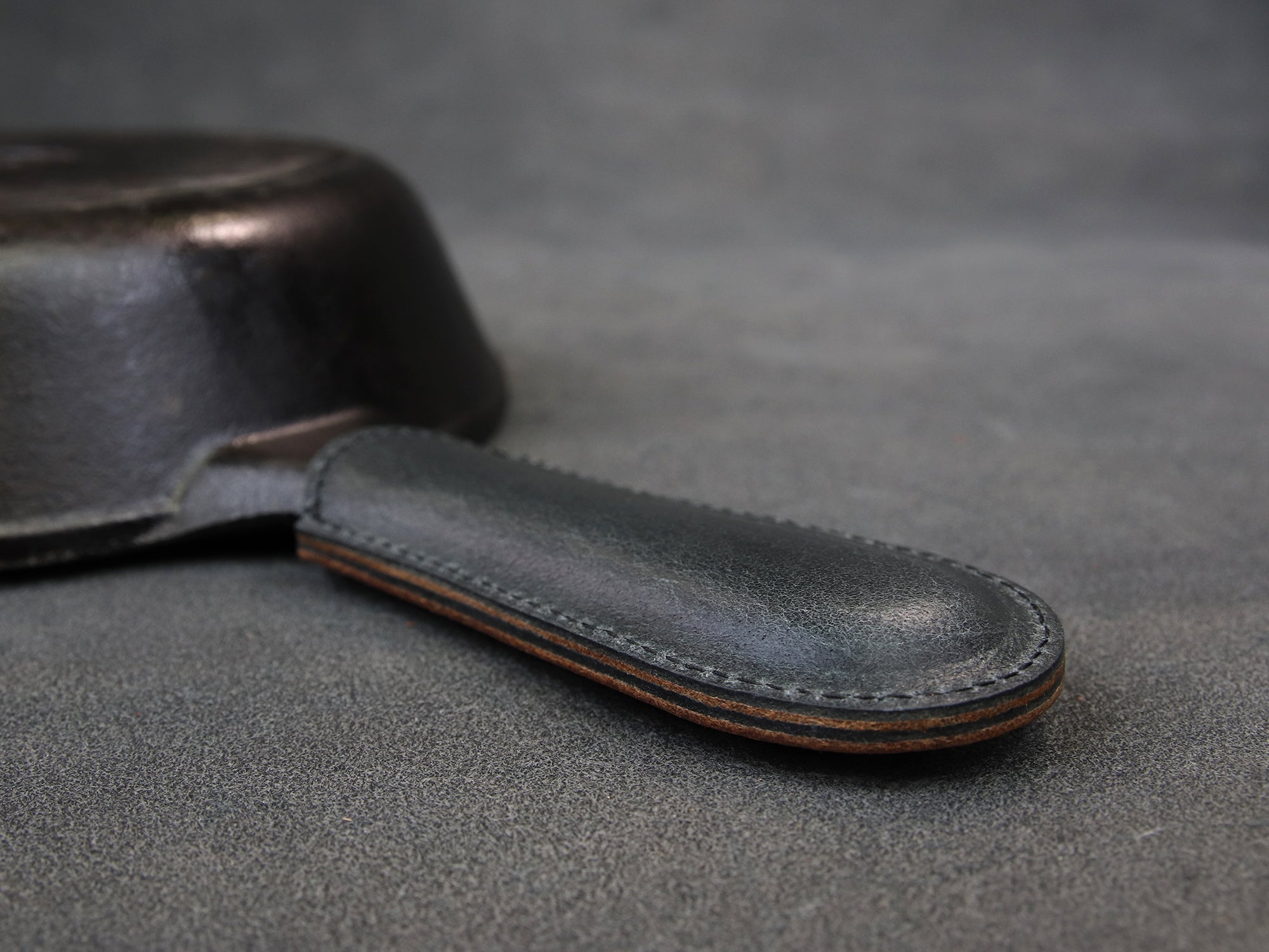 Lodge Pan Handle Cover [LDG-A01] for Cast Iron Skillets - Handmade -Italian Split Leather