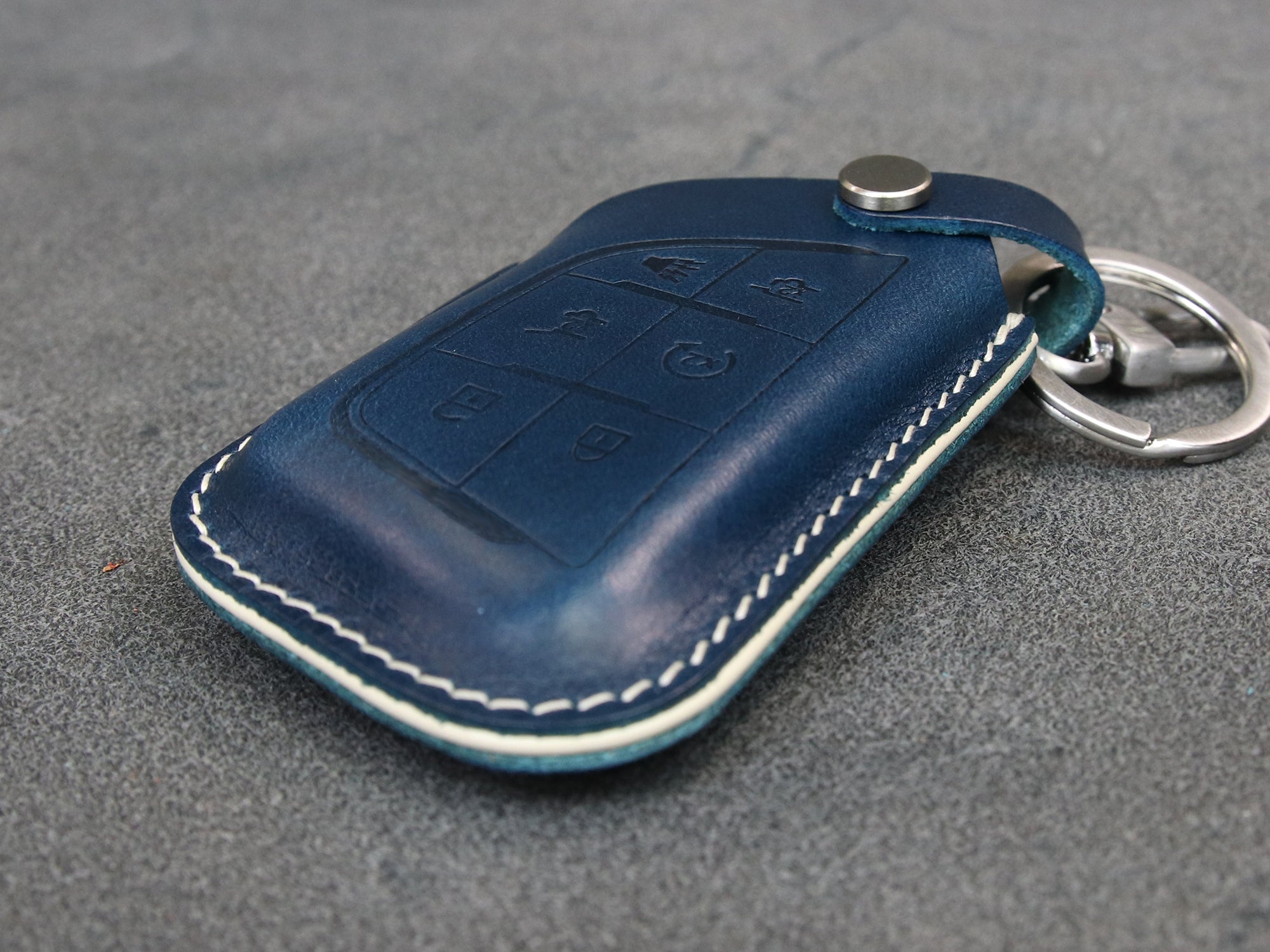 Cadillac [2-6] Escalade Key Fob Leather Case - Italian Veg-Tanned Leather -6 Buttons