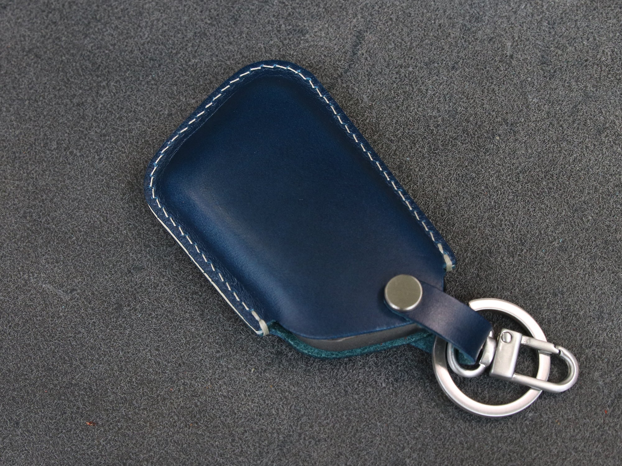 Cadillac [2-6] Escalade Key Fob Leather Case - Italian Veg-Tanned Leather -6 Buttons