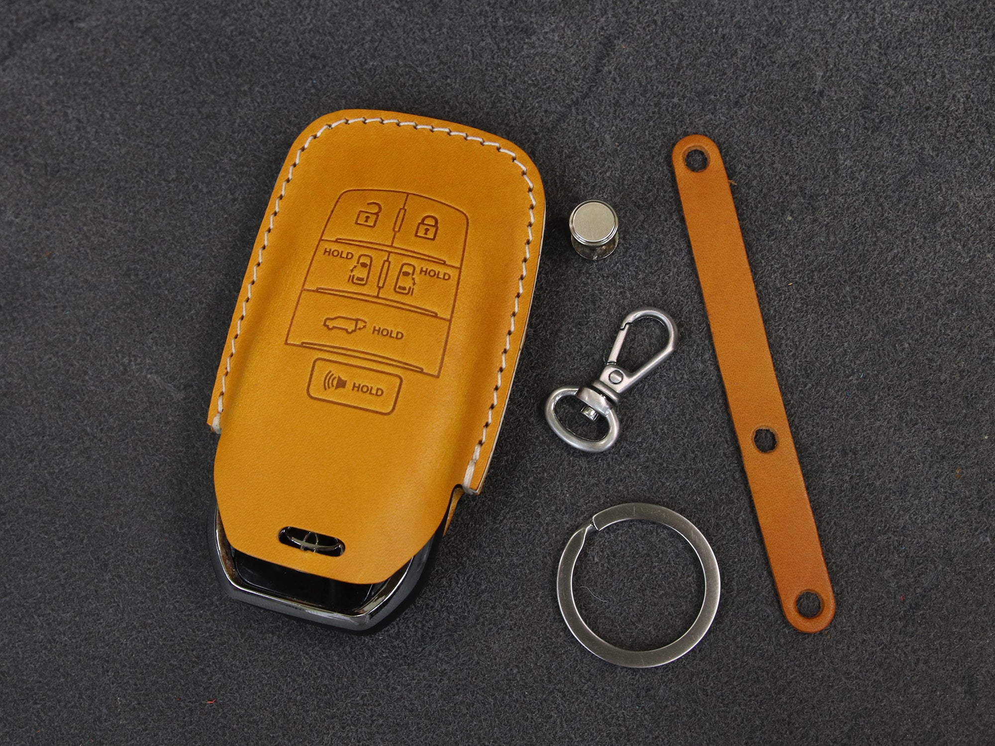 TOYOTA [3-6] SIENNA Leather Key Case -6 Buttons -Italian Premium Veg-Tanned Leather