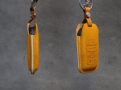 TOYOTA [3-6] SIENNA Leather Key Case -6 Buttons -Italian Premium Veg-Tanned Leather