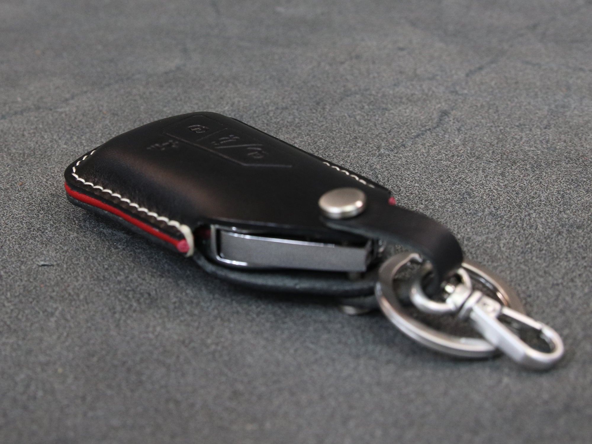 Volkswagen [3-4] Leather Key Case - VW Golf 8 MK8 ID.3 ID.4 - 4 Buttons - Italian Veg-Tanned Leather