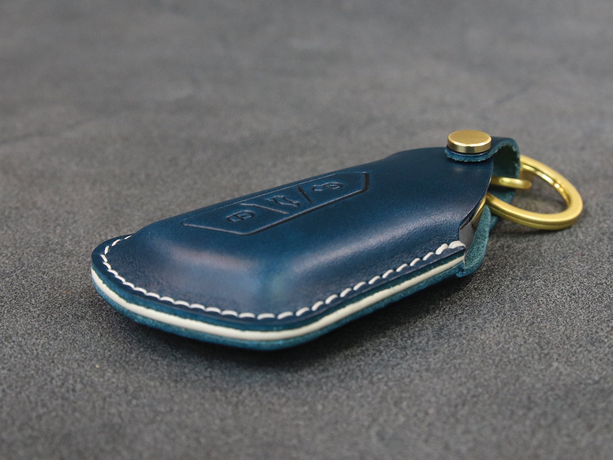 Volkswagen [3-3] Leather Key Case - Golf GTI MK8 ID.4 - 3 Buttons - Italian Veg-Tanned Leather