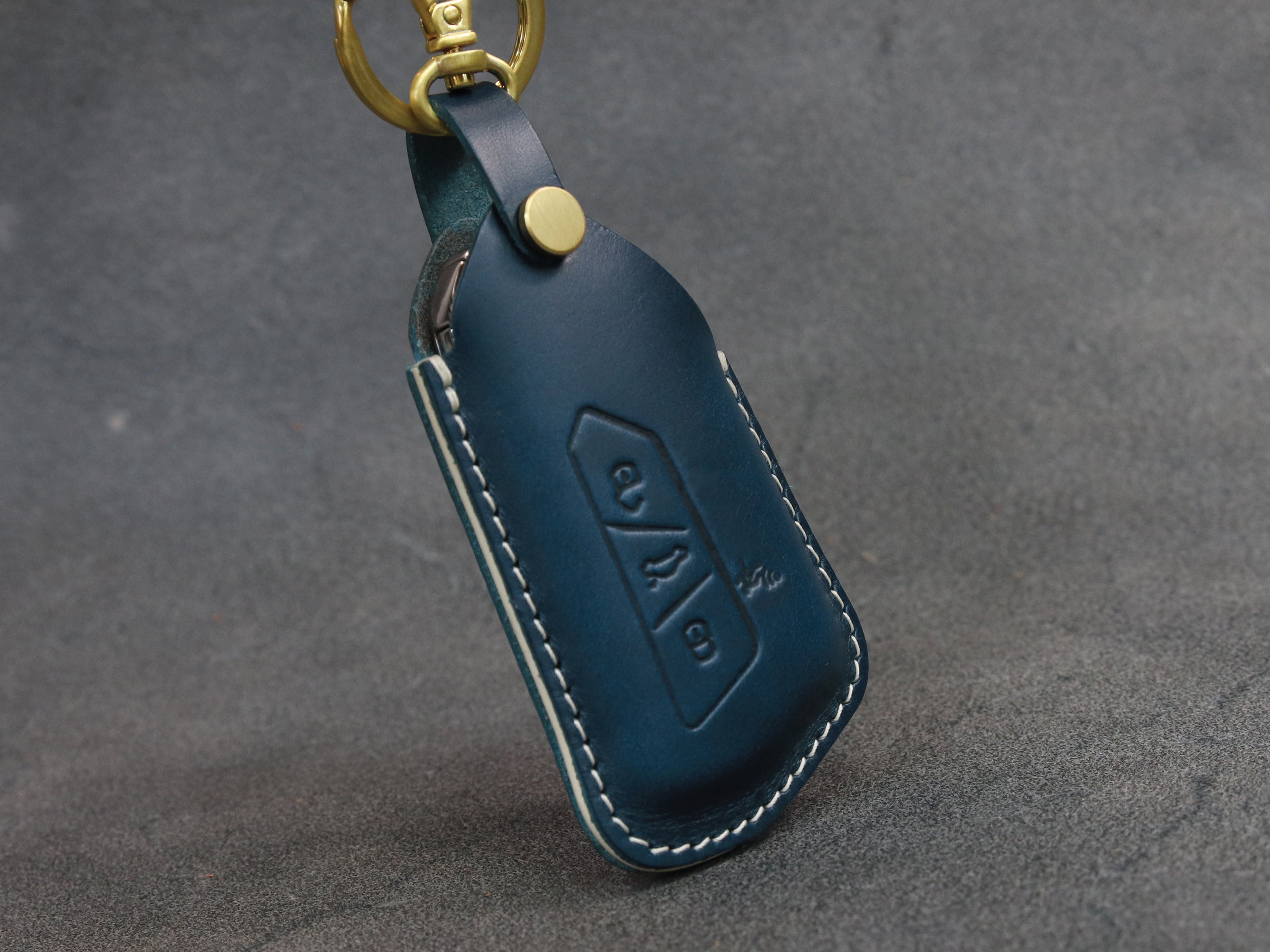 Volkswagen [3-4] Leather Key Case - VW Golf 8 MK8 ID.3 ID.4 - 4 Buttons - Italian Veg-Tanned Leather