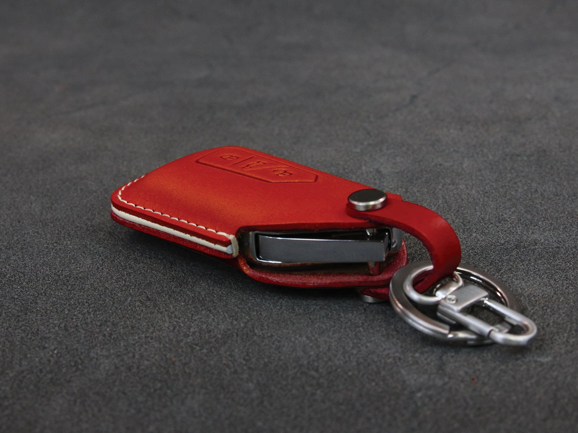 Volkswagen [3-3] Leather Key Case - Golf GTI MK8 ID.4 - 3 Buttons - Italian Veg-Tanned Leather