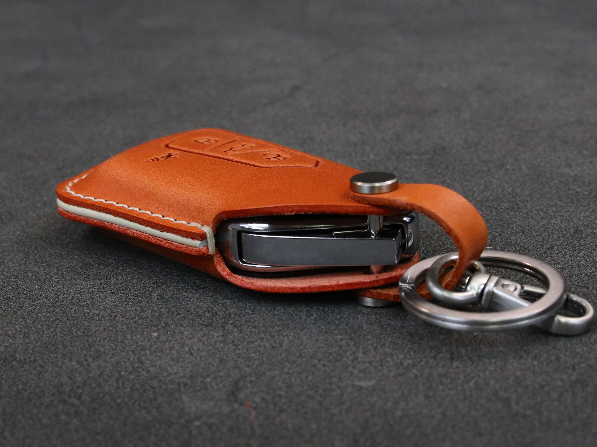 Volkswagen [3-4] Leather Key Case - VW Golf 8 MK8 ID.3 ID.4 - 4 Buttons - Italian Veg-Tanned Leather