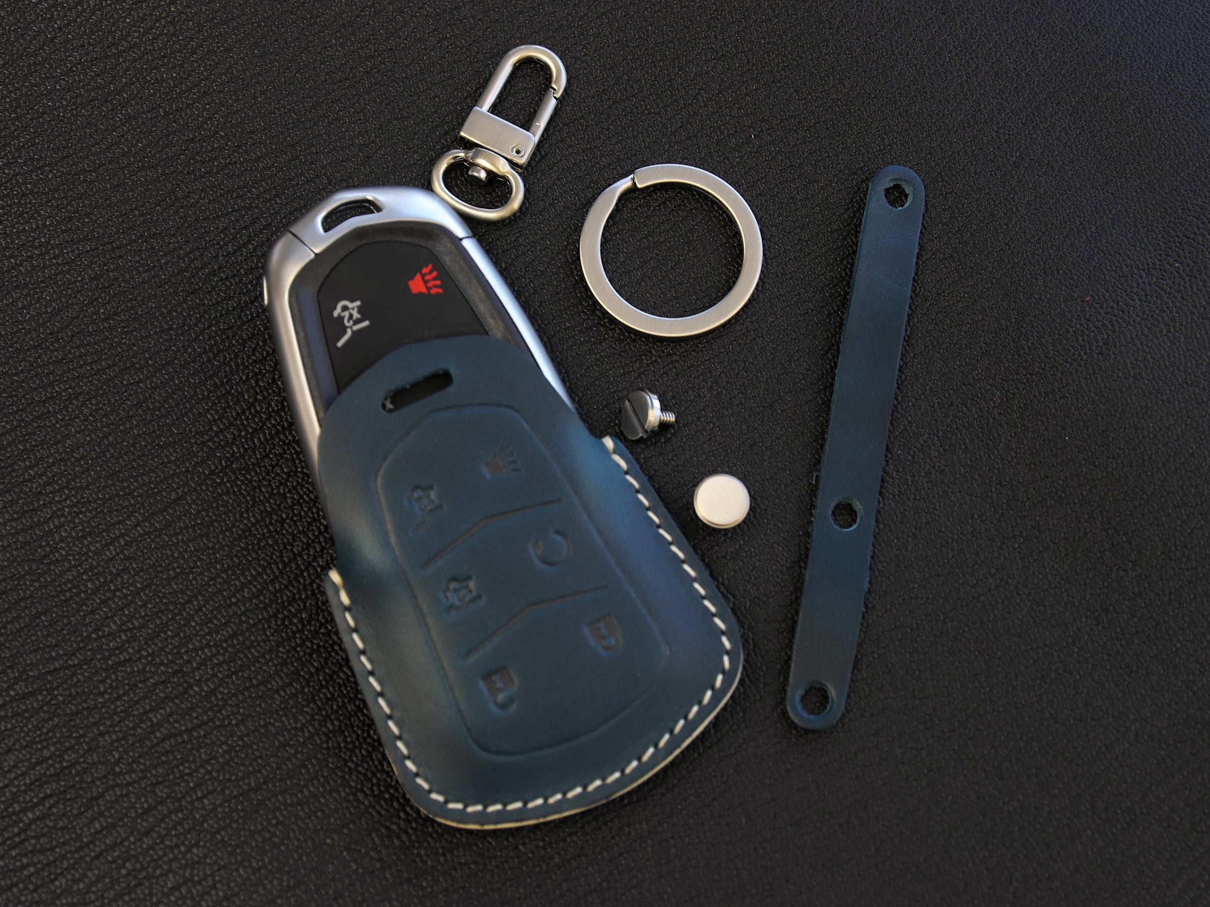 Cadillac [1-6] Key Fob Leather Case Fits Escalade - Italian Veg-Tanned Leather - 6 Buttons