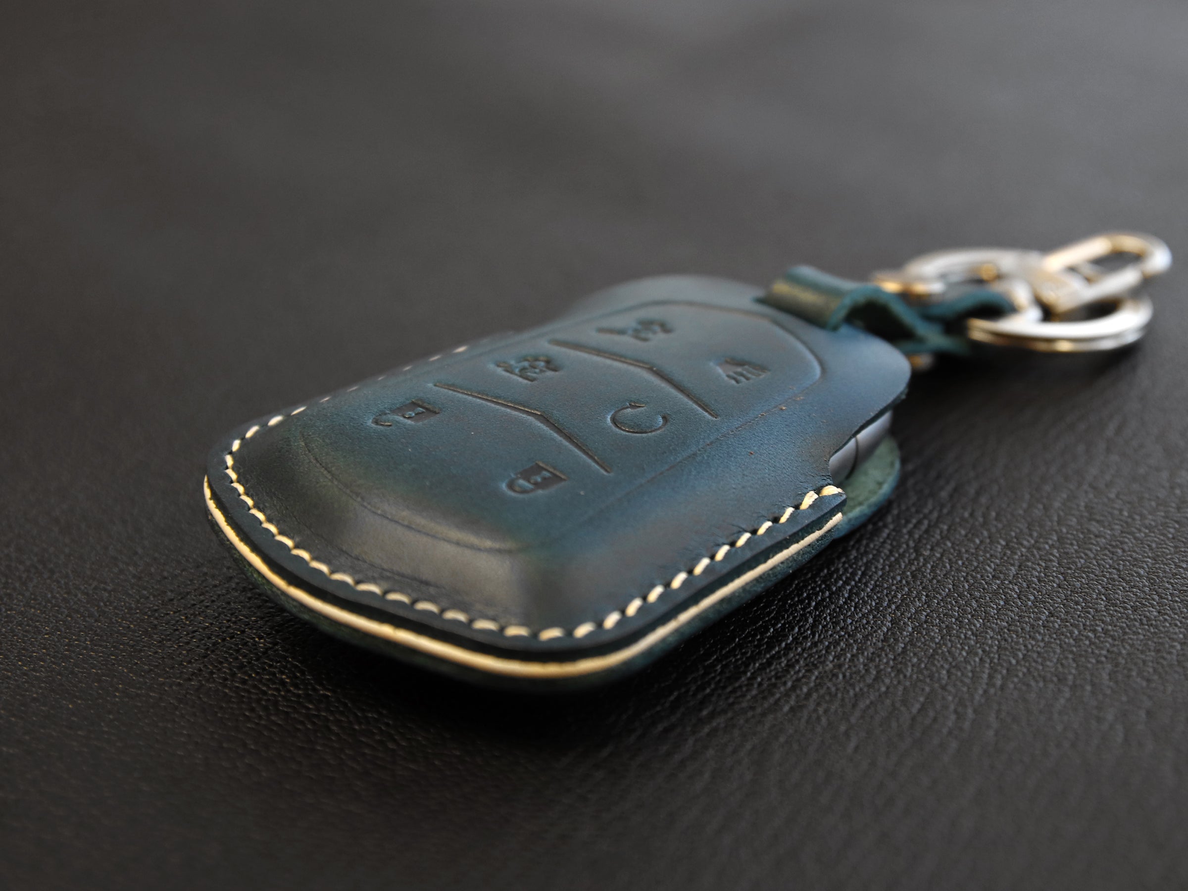 Cadillac [1-6] Key Fob Leather Case Fits Escalade - Italian Veg-Tanned Leather - 6 Buttons