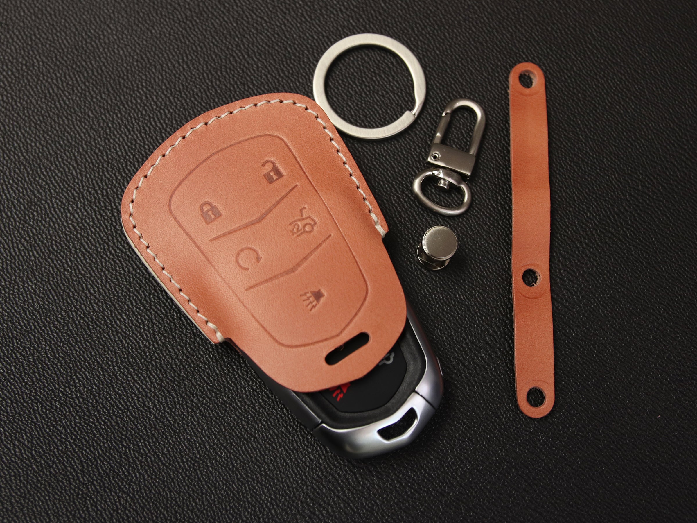 Cadillac [1-5B] Key Fob Leather Case For Escalade, cts, SRX, XT5, ATS, STS, CT6 - Italian Veg-Tanned Leather -5 Buttons