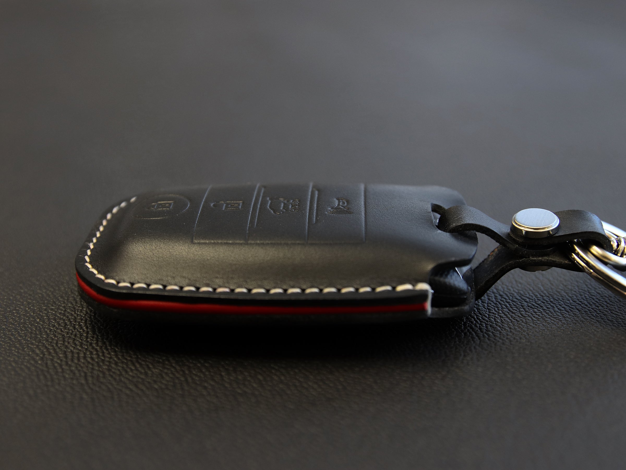 Kia [1-4] Key Cover - K3, K5, Cerato, Forte, Sorento, Rio, Rio5 - Italian Veg-Tanned Leather - 4 Buttons