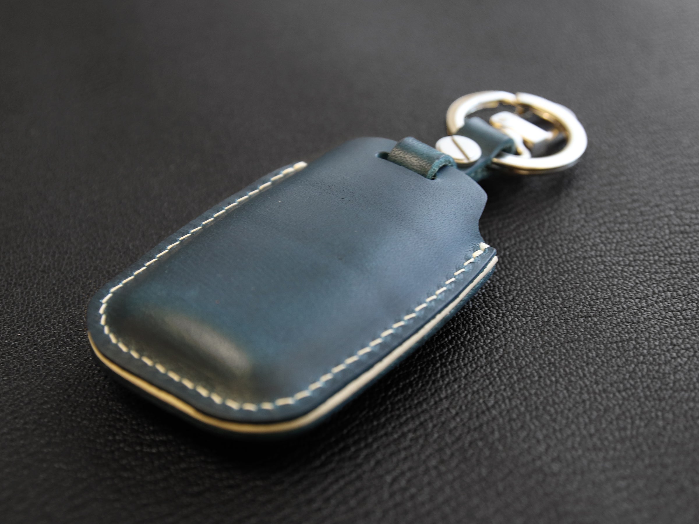 Kia [1-6] Key Cover for Sedona - Italian Veg-Tanned Leather