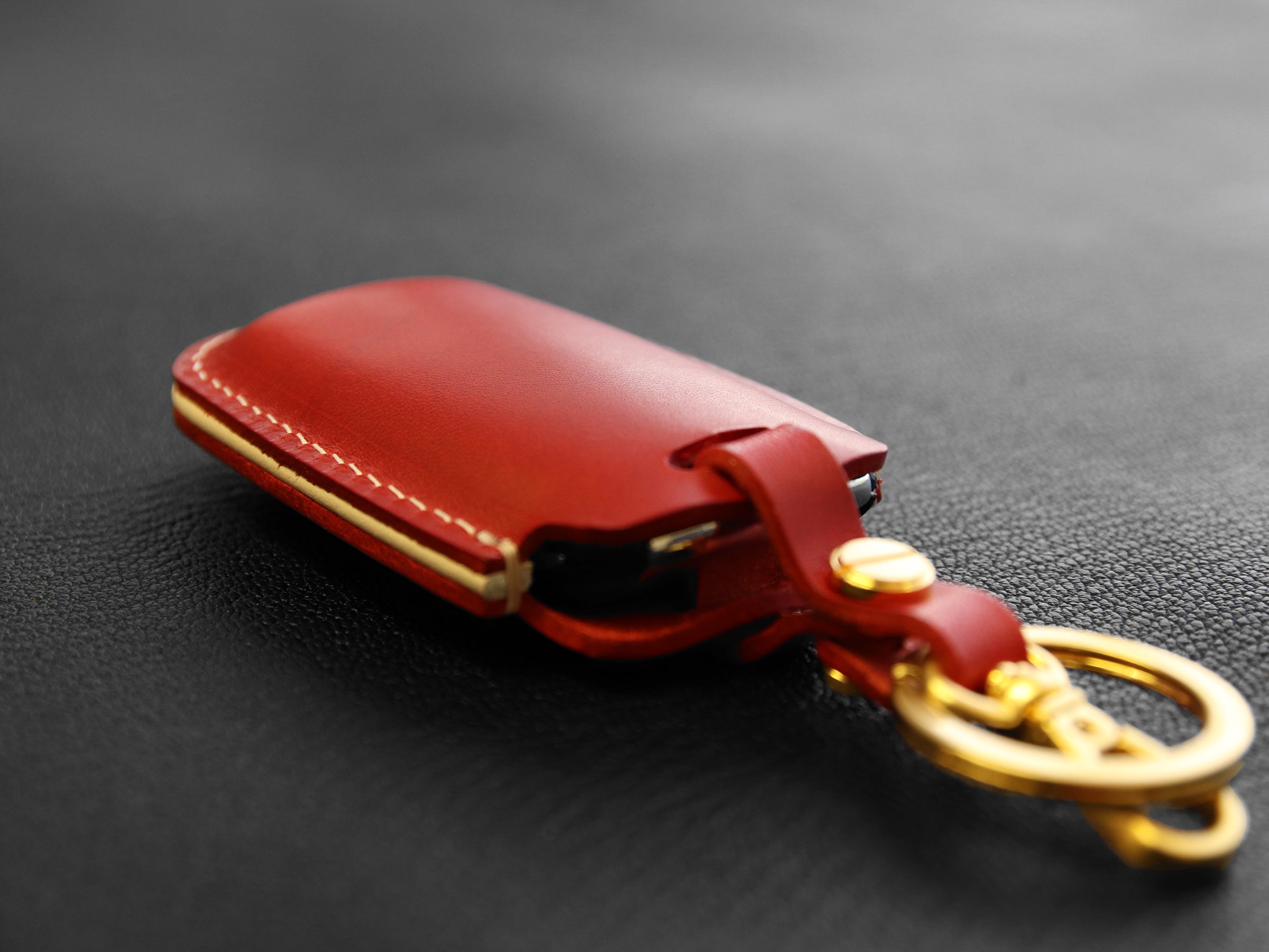 Kia [1-4] Key Cover - K3, K5, Cerato, Forte, Sorento, Rio, Rio5 - Italian Veg-Tanned Leather - 4 Buttons